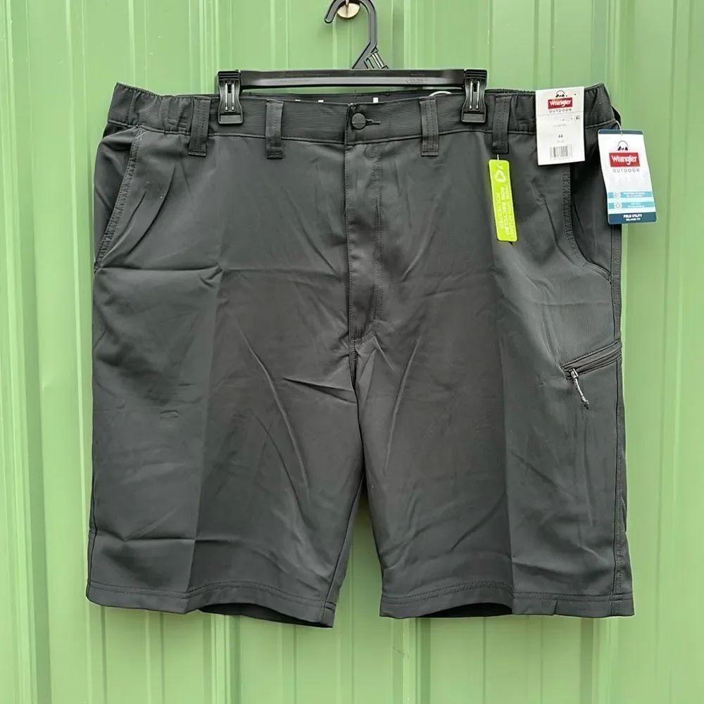 Men's Wrangler Outdoor Performance Lightweight Side Elastic Waist Shorts Size 44